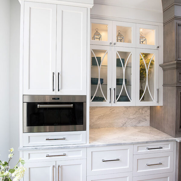 gallery-james-bloom-cabinetry-design-kitchen-cabinets-closed